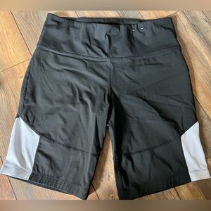 Xersion high rise biker shorts, size XL
